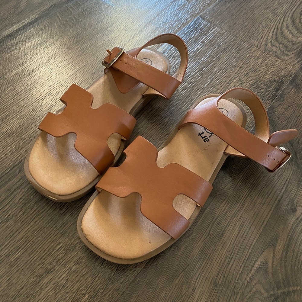 Art Class Tan Leather Sandals
